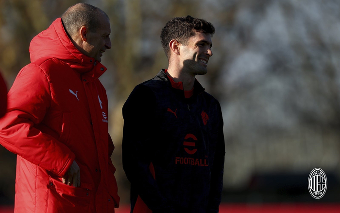 球队训练中曝光新技战术，备战显果(球队训练项目)